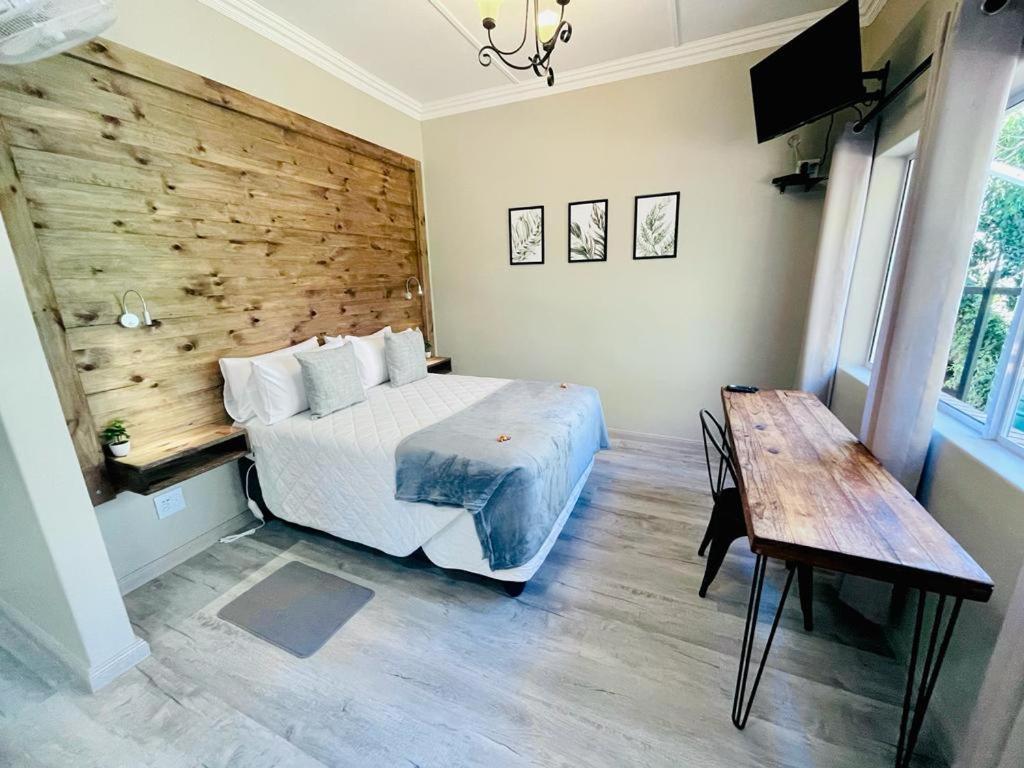 Hotel Madeira Bed Queenstown Esterno foto