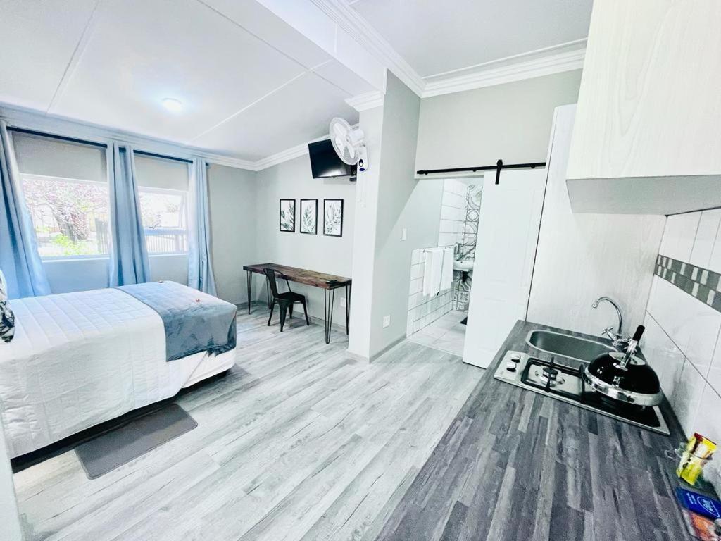 Hotel Madeira Bed Queenstown Esterno foto
