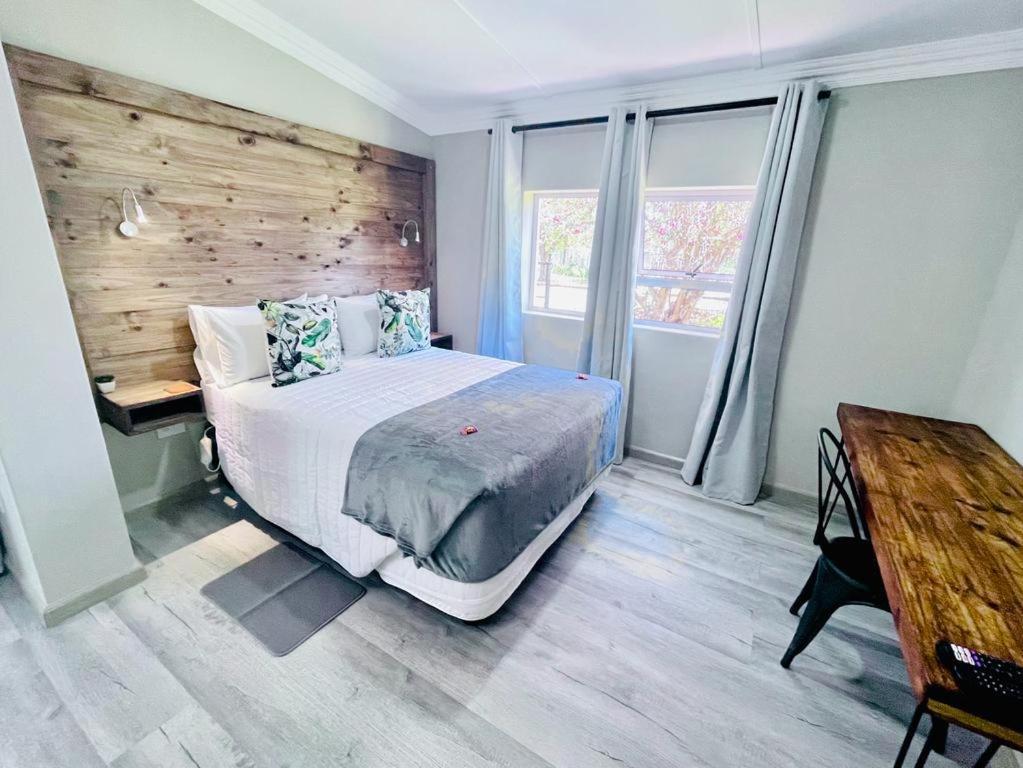 Hotel Madeira Bed Queenstown Esterno foto